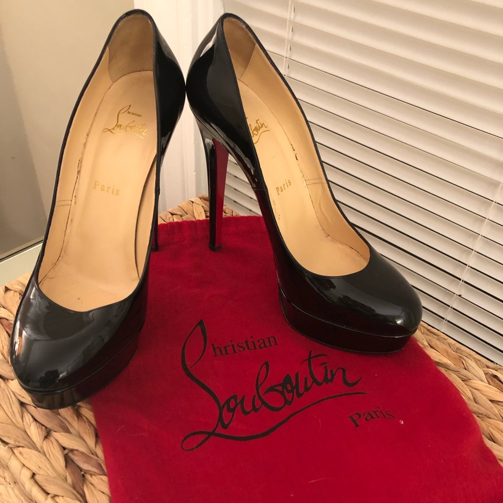 Christian Louboutin black patent 1” platform pumps- size 39 1/2 (8.5 M)